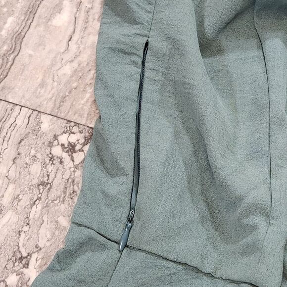 🍑She & Sky Sage Green Flouncy Belted Romper Medium - Picture 7 of 12